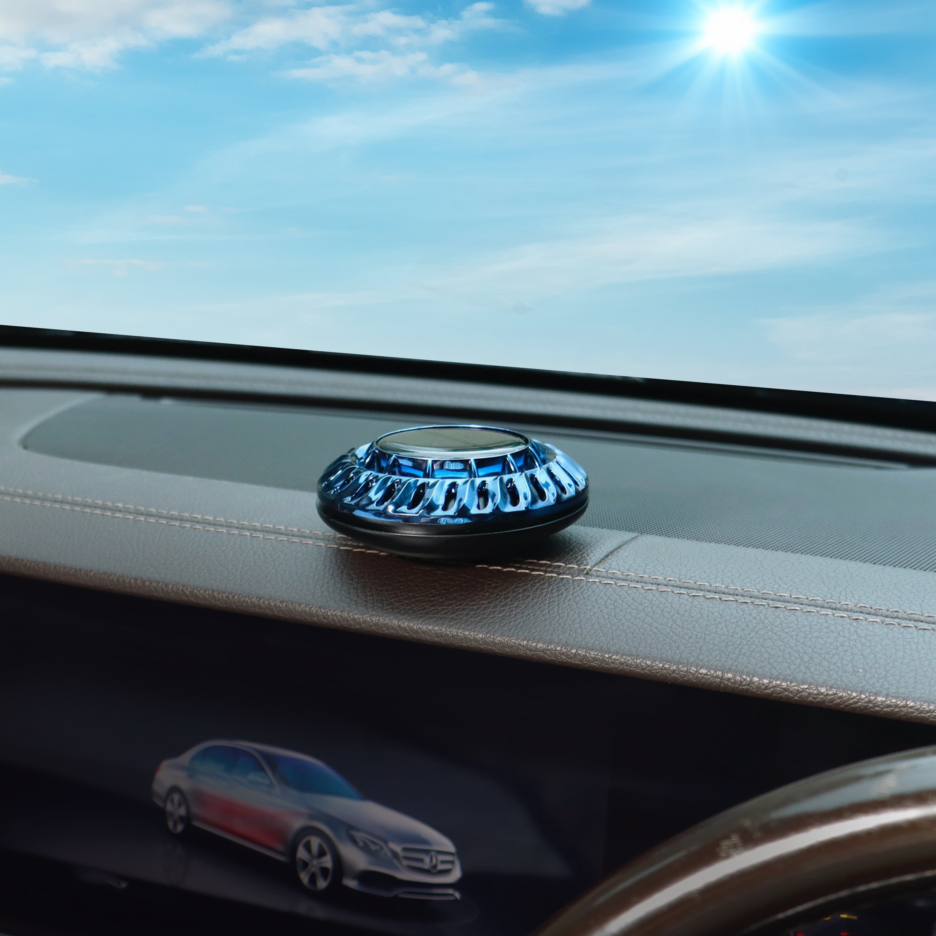 Round Solar Car Perfume Air Freshener (Ocean)